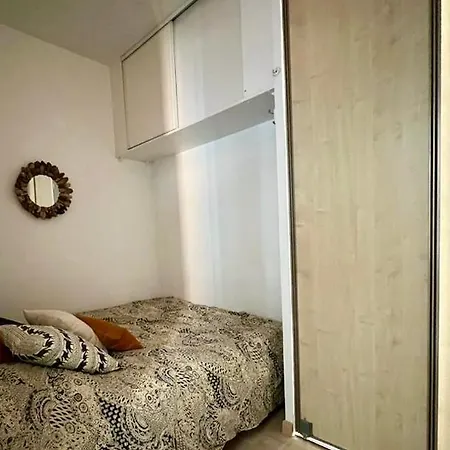 Pleine Apartment *